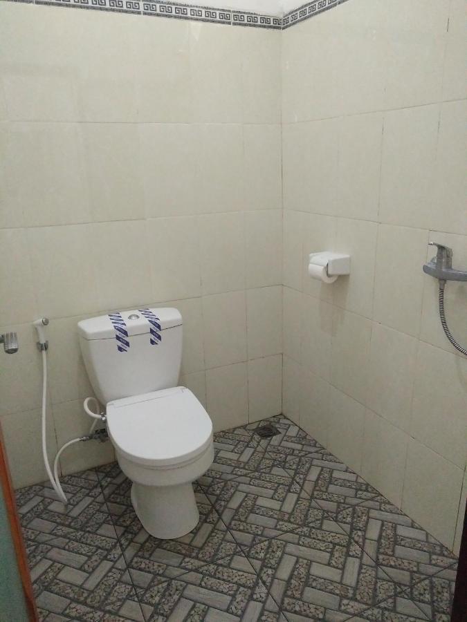 yudis homestay Toyapakeh Exterior foto