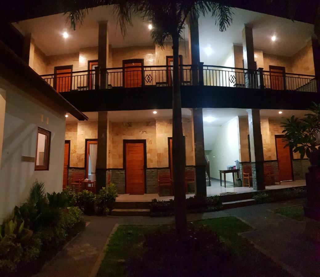 yudis homestay Toyapakeh Exterior foto